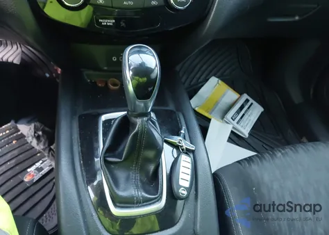 2020 Nissan Rogue Sv Fwd z USA, uszkodzony, nr VIN KNMAT2MT0LP541444